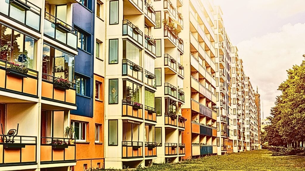 4 ways to find your investment niche in multifamily real estate