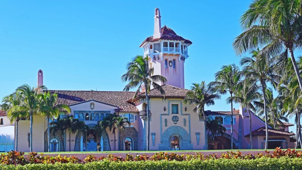 Mar-a-Lago security crackdown blockades local luxury listings